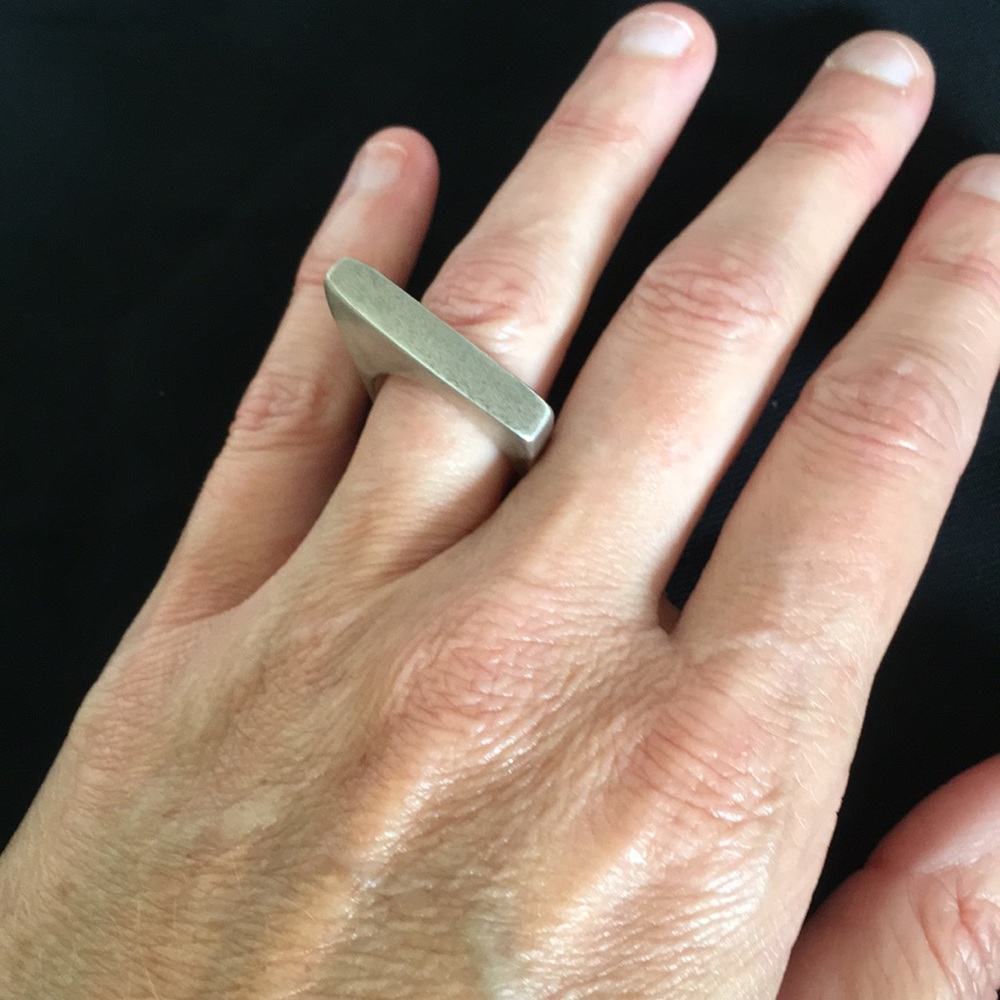 Hand made solid silver ring - Picture 2 of 3